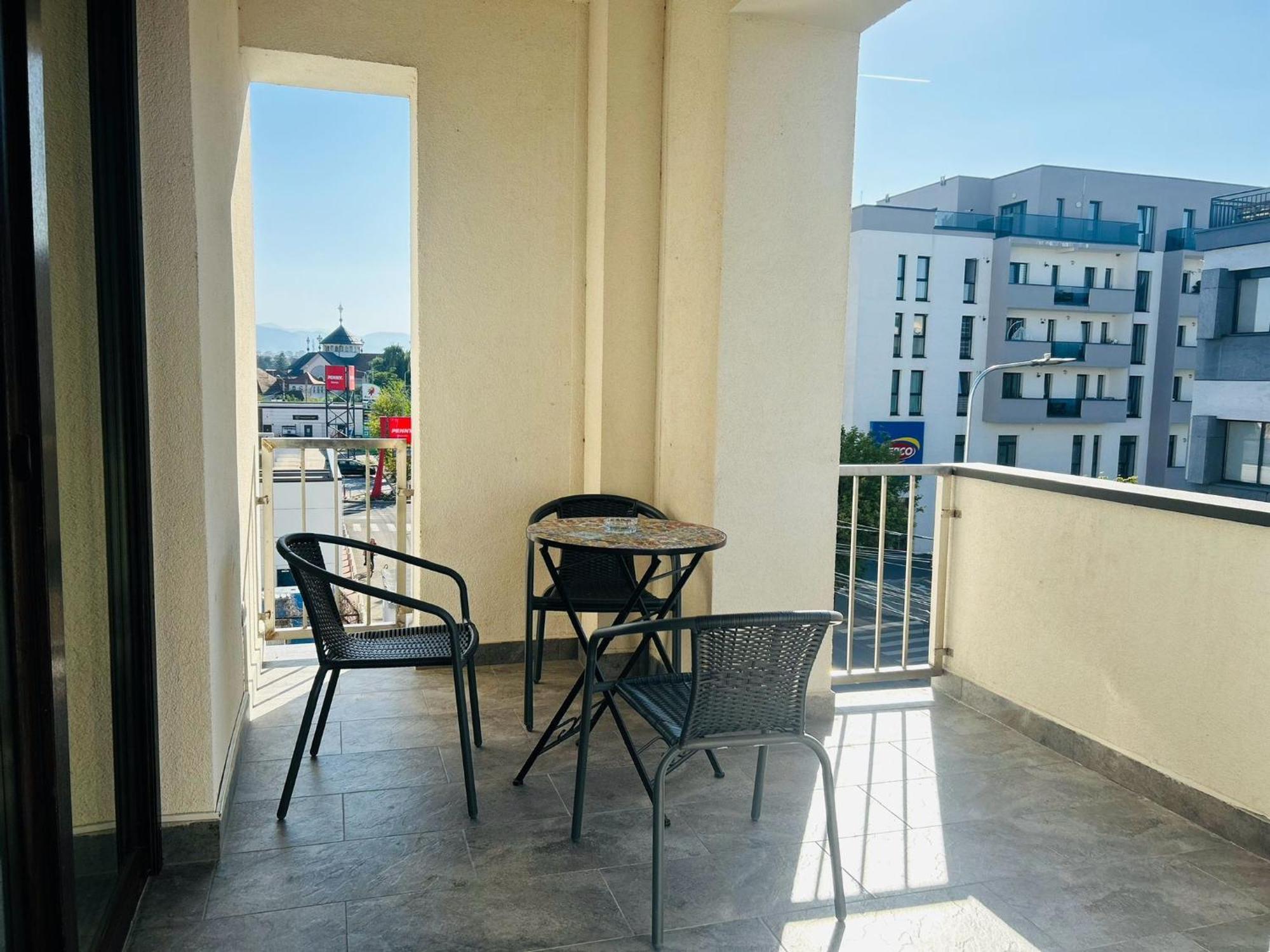 Sibiu Ezonia Central Apartment المظهر الخارجي الصورة
